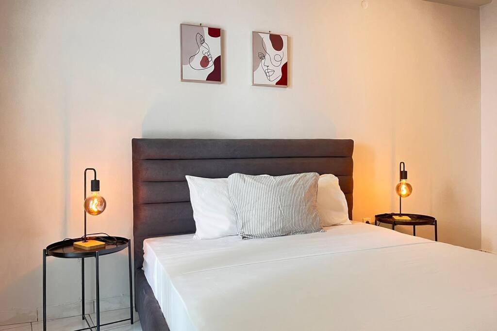 Pame Rentals - 2Bd Home, 4 Min To Acropolis Aten Exteriör bild