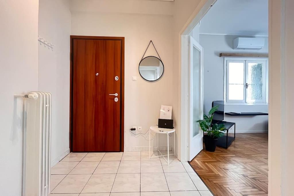 Pame Rentals - 2Bd Home, 4 Min To Acropolis Aten Exteriör bild