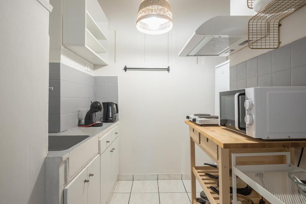 Pame Rentals - 2Bd Home, 4 Min To Acropolis Aten Exteriör bild